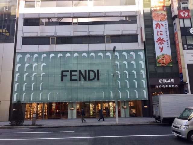明日は定休日ですが・・・