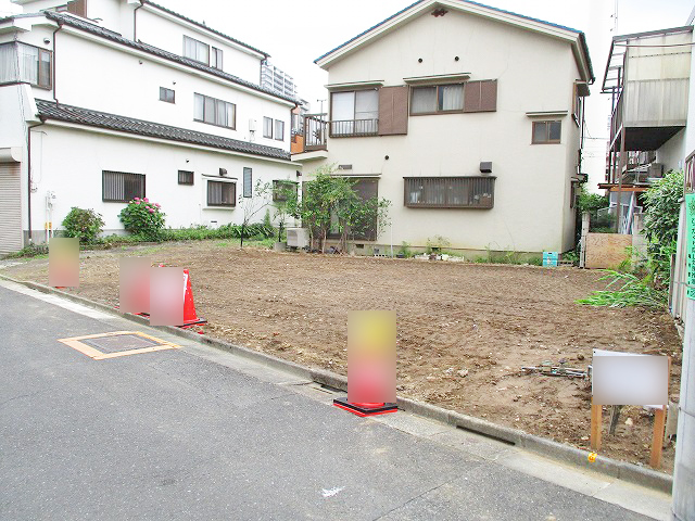 本日は近頃お問い合わせが増えております東金町3丁目新築一戸建２棟現場(仲介手数料無料・金町駅徒歩3分・4LDK＋駐車場付)をご紹介させて頂きます～。