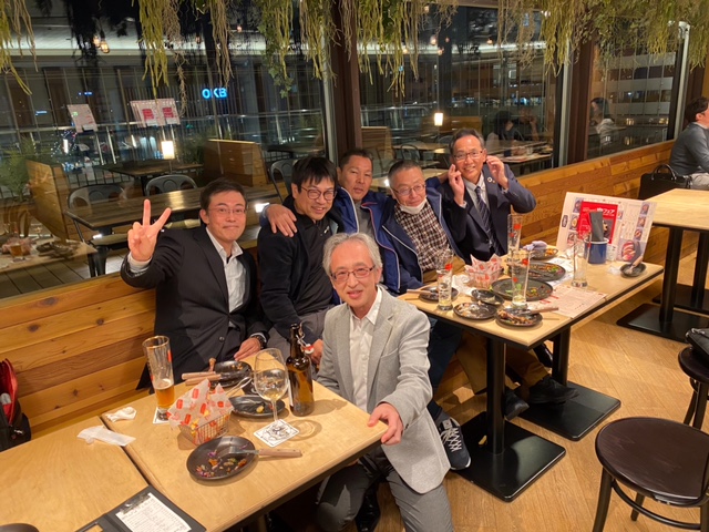 昨夜は名古屋にて約37年ぶりに大学の同期と再会致しました～。